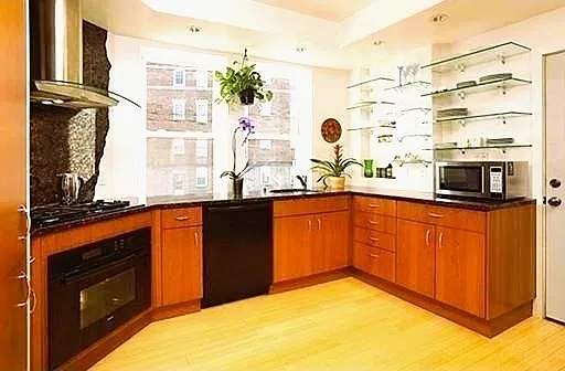 2031 Commonwealth Ave #8 — Photo 1