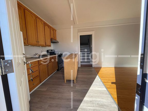 3rd image of 366 Park St #C