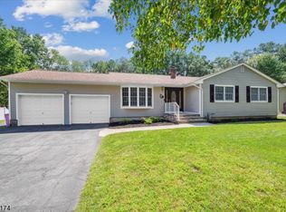 222 Eyland Ave, Succasunna, NJ 07876