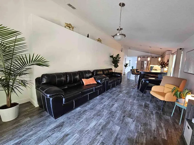 5210 Brosche Rd — Photo 4