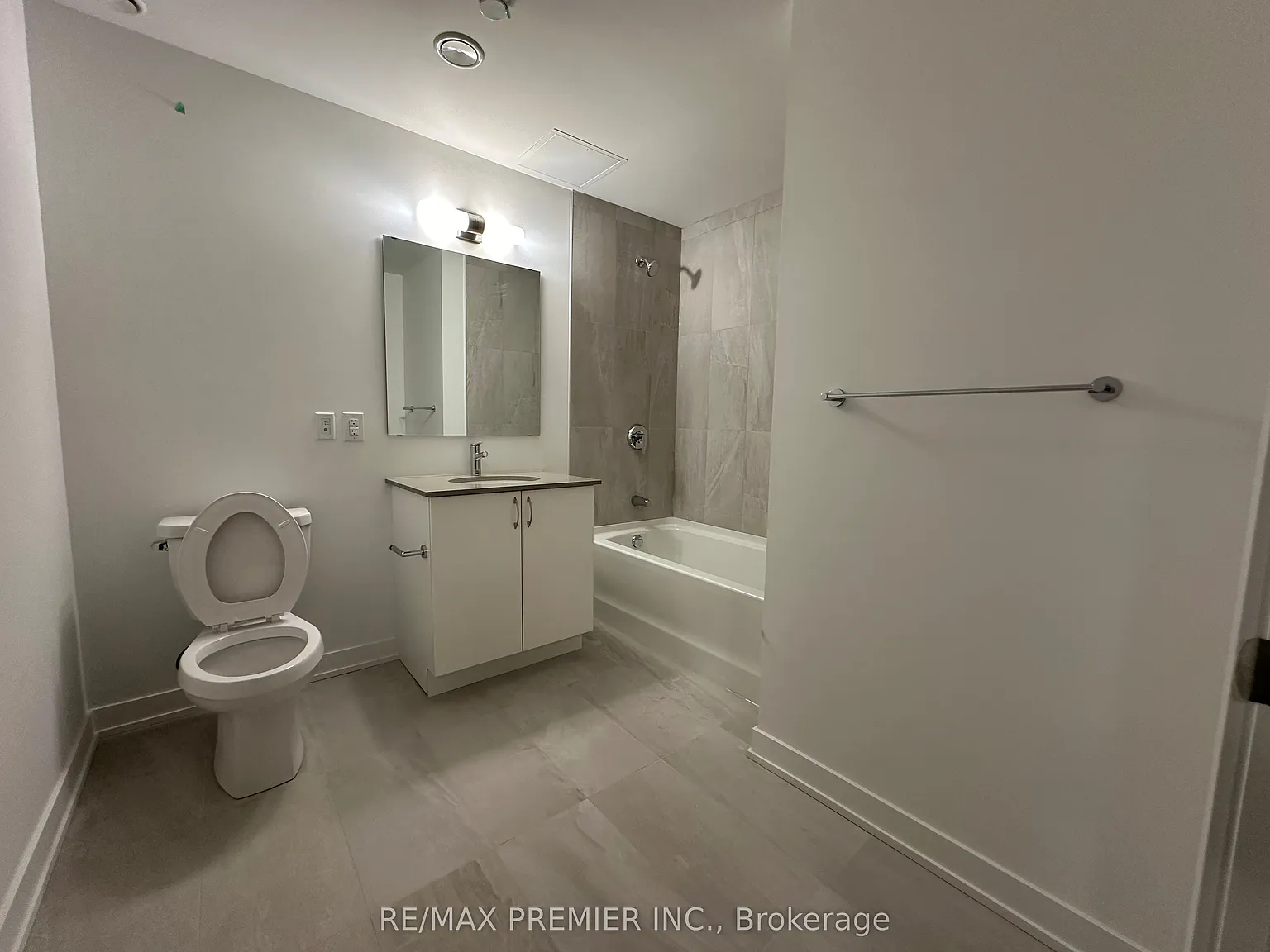 2 bed, $2,350 — Photo 2