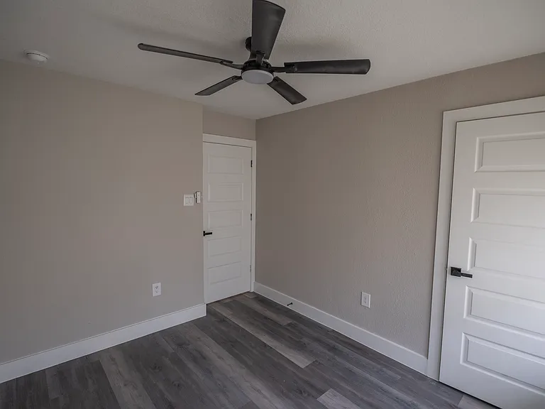 2465 Garapan Dr — Photo 22