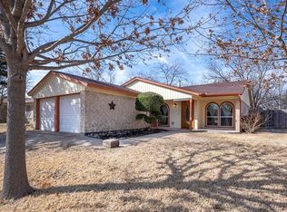 7313 Meadowbrook Dr, Watauga, TX 76148