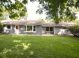 11800 Timberline Ln, Hales Corners, WI 53130