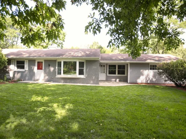 11800 Timberline LANE, Hales Corners, WI 53130