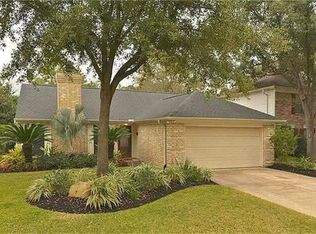 11306 Golden Ray Dr, Cypress, TX 77429