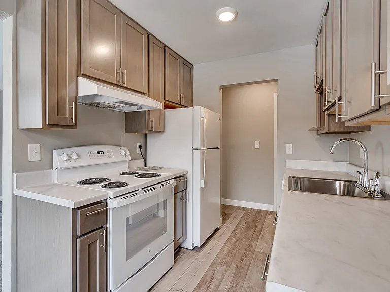 McCarron's View Apartments — Photo 51