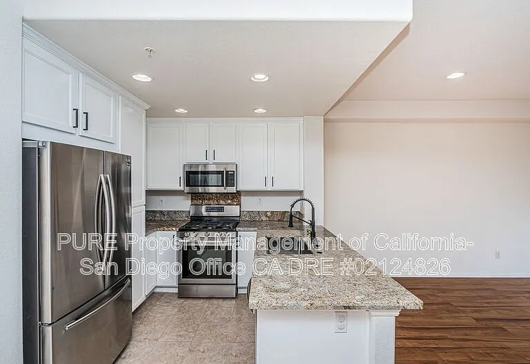 1760 E Palomar St E #304 — Photo 5
