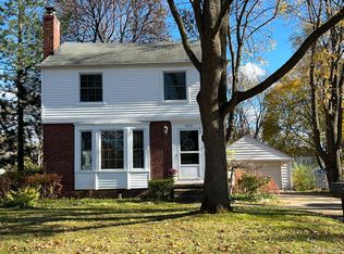 209 Preston Ave, Waterford, MI 48328