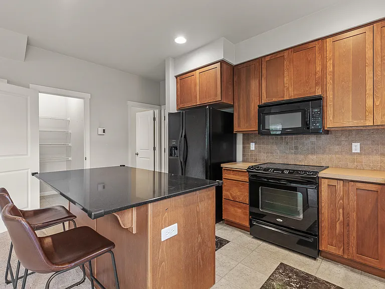 6434 N Descartes Dr — Photo 2