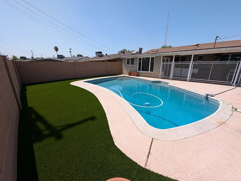 3721 E Sheridan St — Photo 5