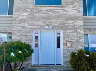 120 Sharon Dr APT 7, Morris, IL 60450