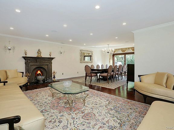5th image of 650 Bryant Avenue