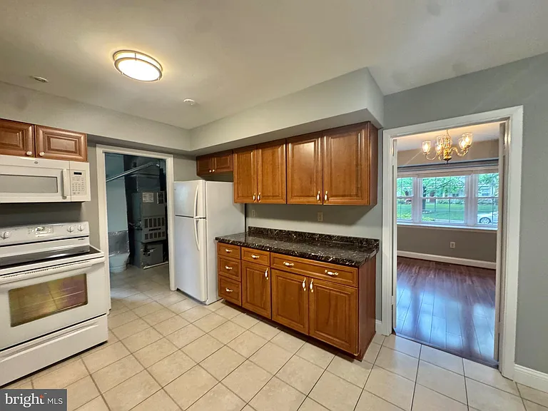 4908 Rocky Spring Ln — Photo 14