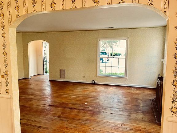 4th image of 1008 Palmetto Ave