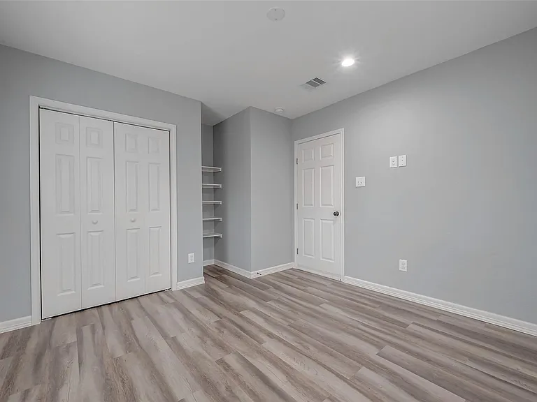 6322 Victoria St — Photo 25