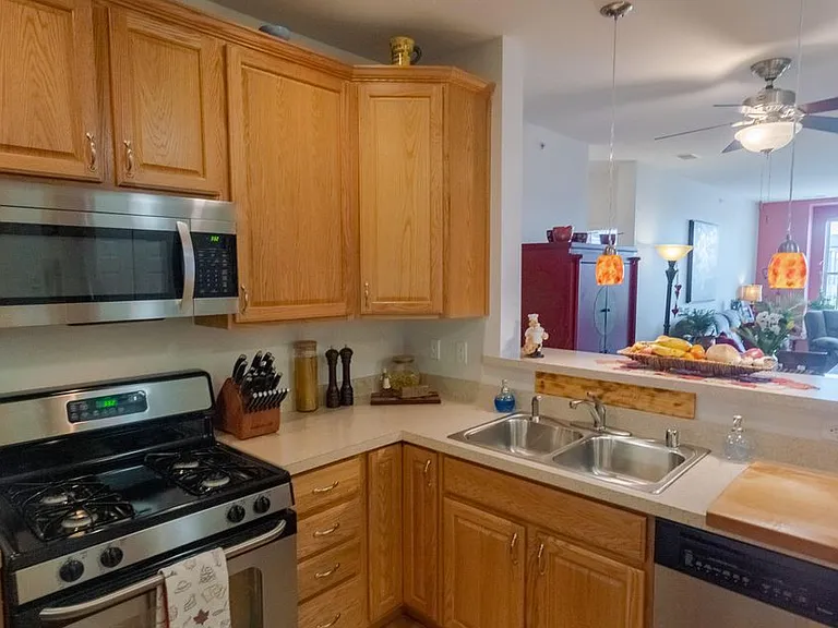 3872 S Lake Dr #211 — Photo 4