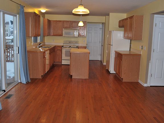 5th image of 6459 Oakhurst Dr