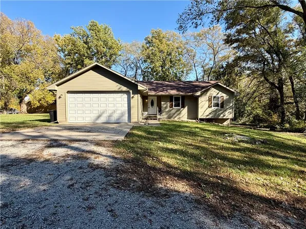 701 S Whitmer St, Richmond, MO 64085