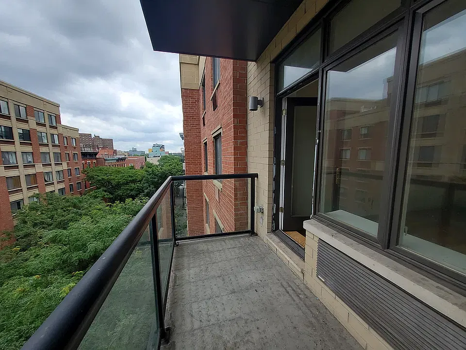 330 E 119th St #6G