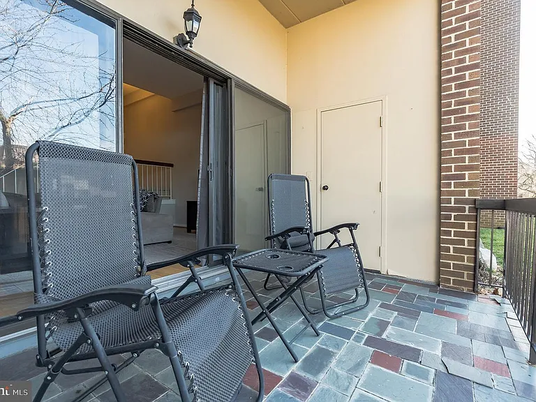130 Roberts Ln #101 — Photo 31