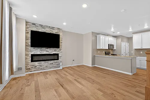 28 Leahy Dr Photo 1