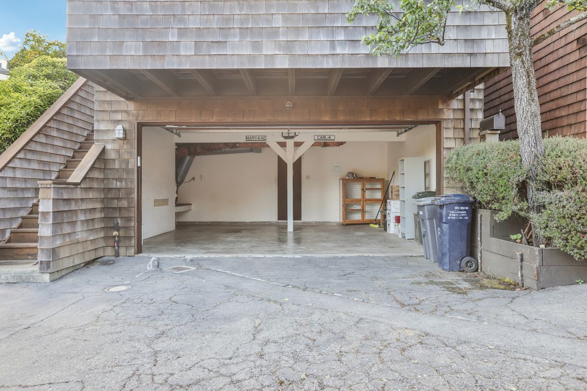 Nevada St-S0410-001.jpg