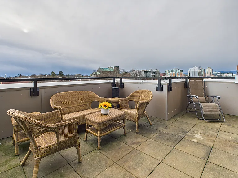 1029 View St #724 — Photo 27