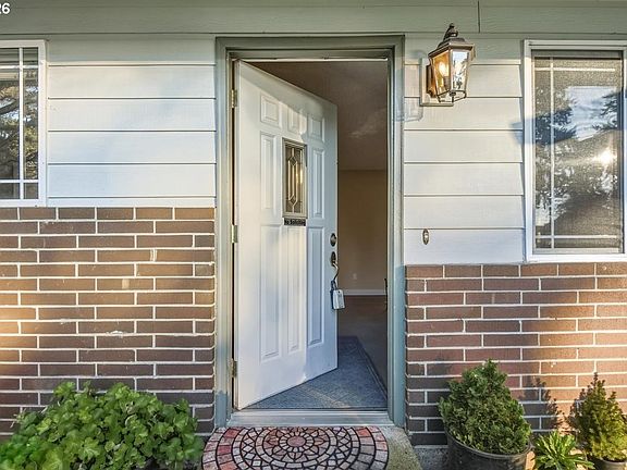 3rd image of 8009 NE 139th Ave