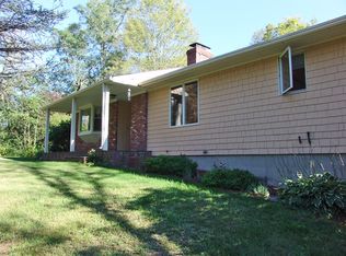 356 Log Rd, Smithfield, RI 02917