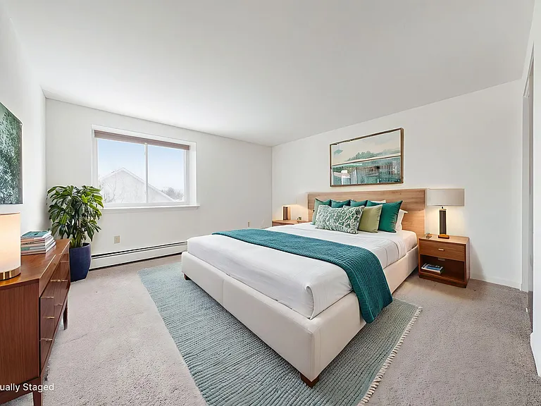 Losson Garden Apartments — Photo 12