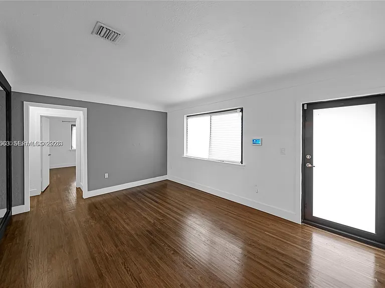 3261 SW 20th St — Photo 15