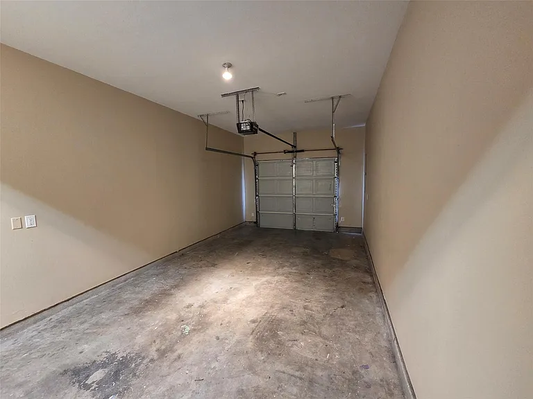 928 Runneburg Rd — Photo 25