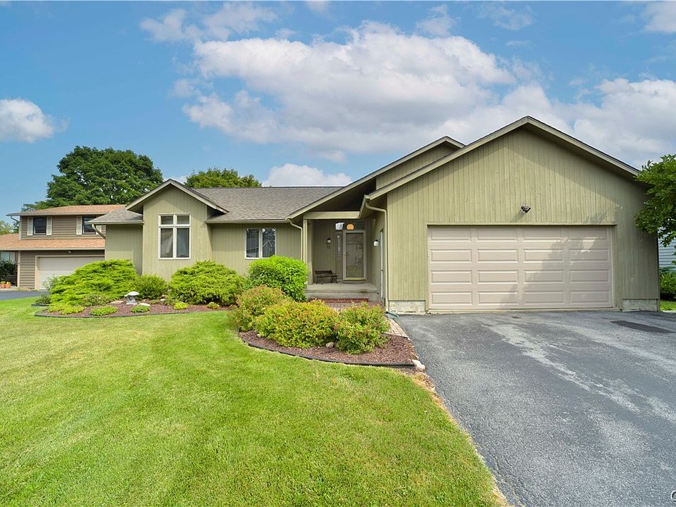 1st image of 12 Turnstone Cir
