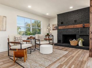 7025 Iris Dr, Grove City, OH 43123