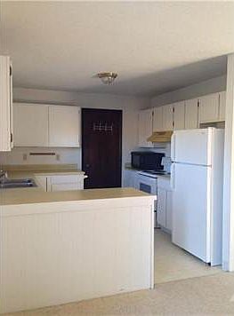 5th image of 1033 28th St W