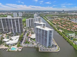 20505 E Country Club Dr APT 336, Aventura, FL 33180