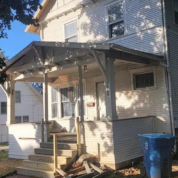 119 Allen St — Photo 1