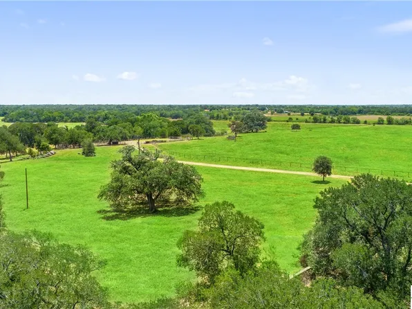 7784 San Marcos Hwy, Luling, TX 78648