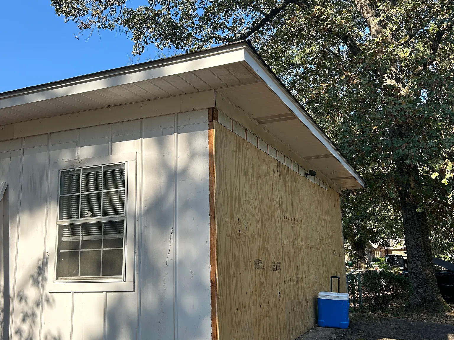 3 bed, 1.5 bath, 1564 sqft, $1,900 — Photo 2