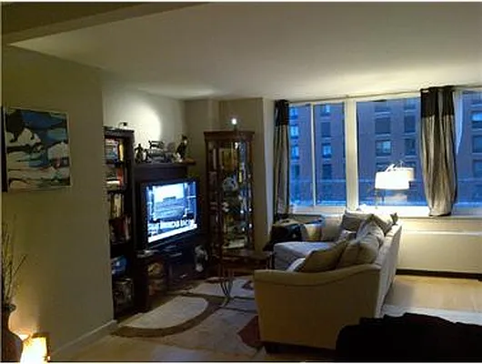 Rented by Douglas Elliman | media 20