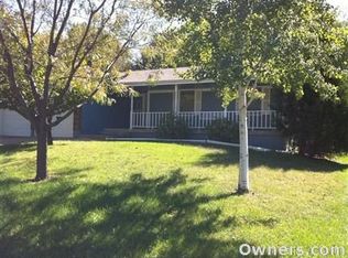 424 NW Leann Dr, Blue Springs, MO 64014