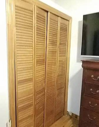 5th image of 124 32nd St #1F