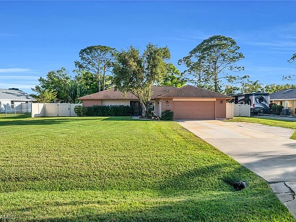 3rd image of 7463 Dana Lin Cir