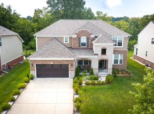 4692 Tanglewood Ln, Orion, MI 48359