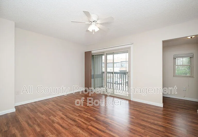 800 W Moorhead Cir #C — Photo 11