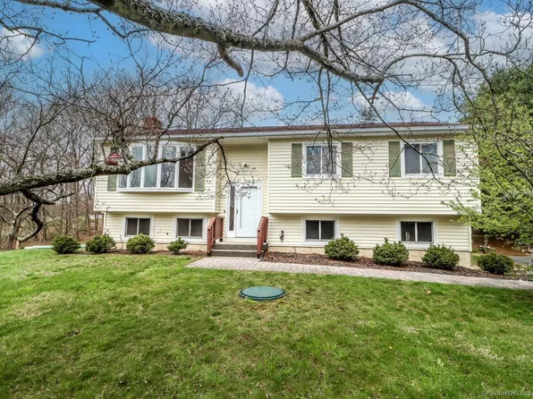 45 South Kent Road, New Milford, CT 06755