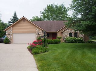 11019 Hopkinton Ct, Fort Wayne, IN 46814