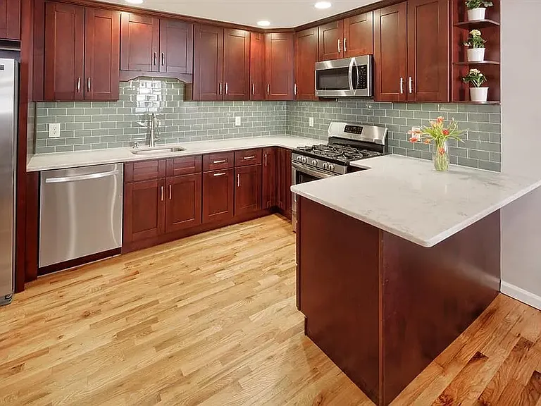 132 Adams St #1 — Photo 3