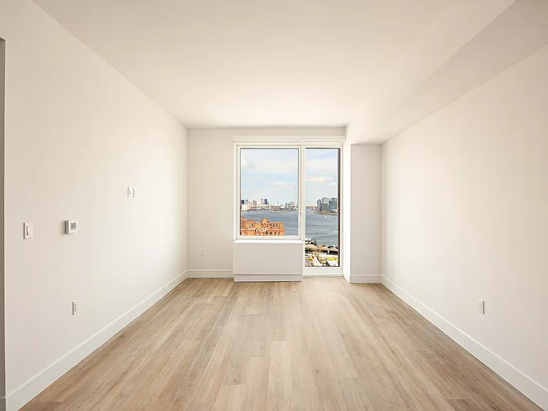 644 E 14th St #1902 — Photo 1